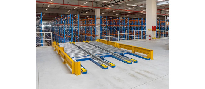 Rolki grawitacyjne stalowe kontra aluminiowe – które wybrać?